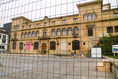 El museo cerrado por obras
