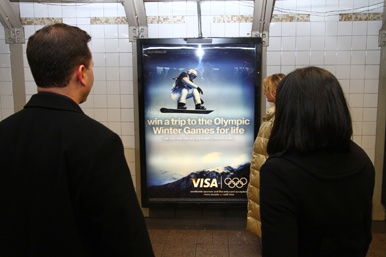 Publicidad de Visa en 3D en el metro de Nueva York