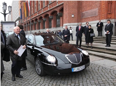 Mikhail Gorbachev llega a la Cumbre de los Premios Nobel en Berlín