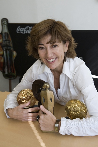 Marta Fontcuberta con algunos de los premios cosechados