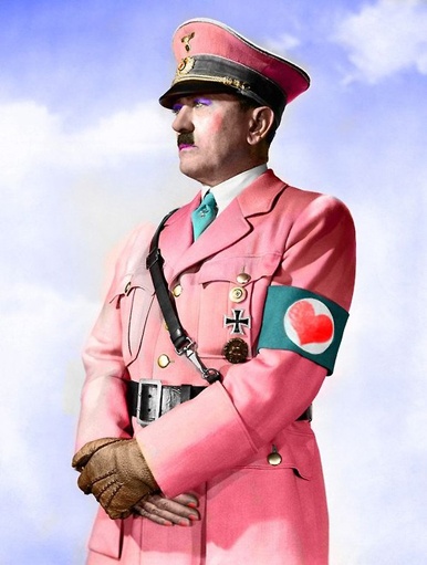 Hitler se viste de rosa
