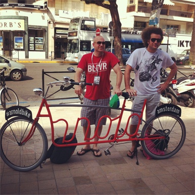 Una bicicleta llamada Arnold