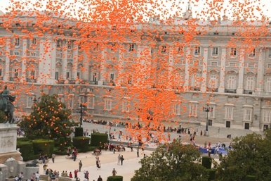 Galp lanza 56.000 globos al cielo de Madrid