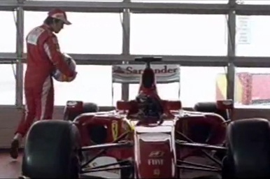 Alonso en la campaña más comercial del patrocinio de Banco de Santander a Ferrari
