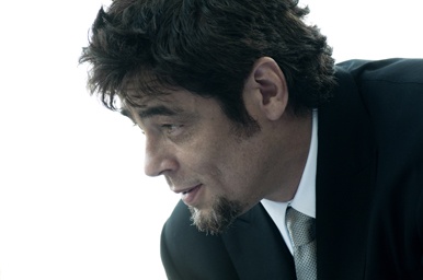 Benicio del Toro, chico Campari