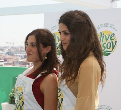 Mónica y Olivia Molina protagonizan la nueva campaña de Vivesoy