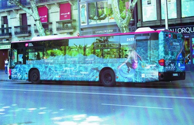 Campaña de Spanair en un autobús urbano