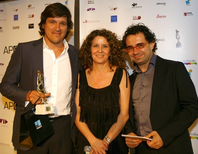 Yago Carvaja de Lee Films y Bárbara Viseras recogen el premio al  mejor spot calidad/precio