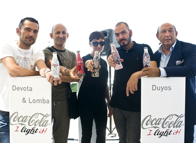 Delfín, Lomba, Delgado, Duyos y Montesinos muestran sus botellas