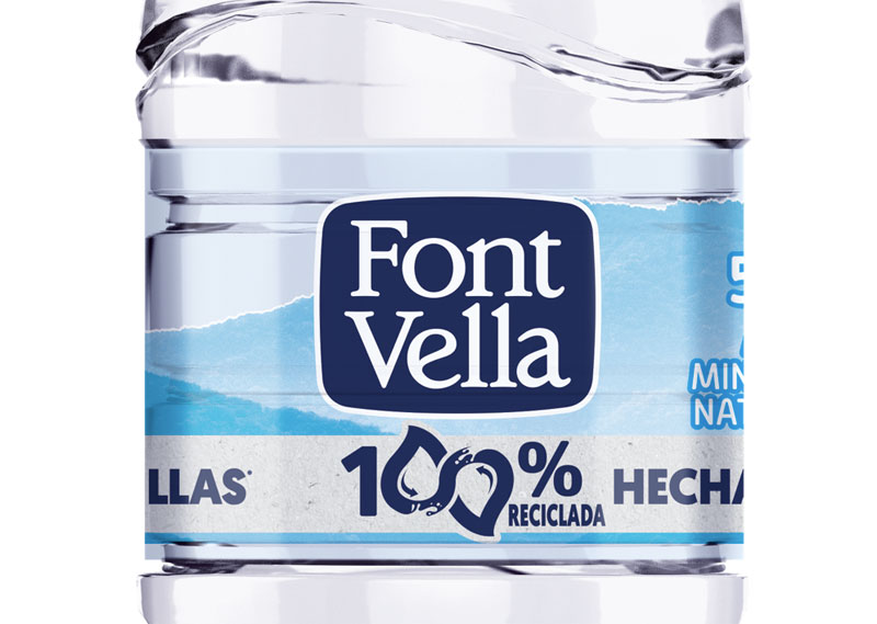 Font Vella lanza su primera botella hecha de otras botellas
