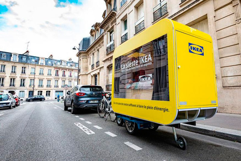 Siestas itinerantes de Ikea por las calles de París
