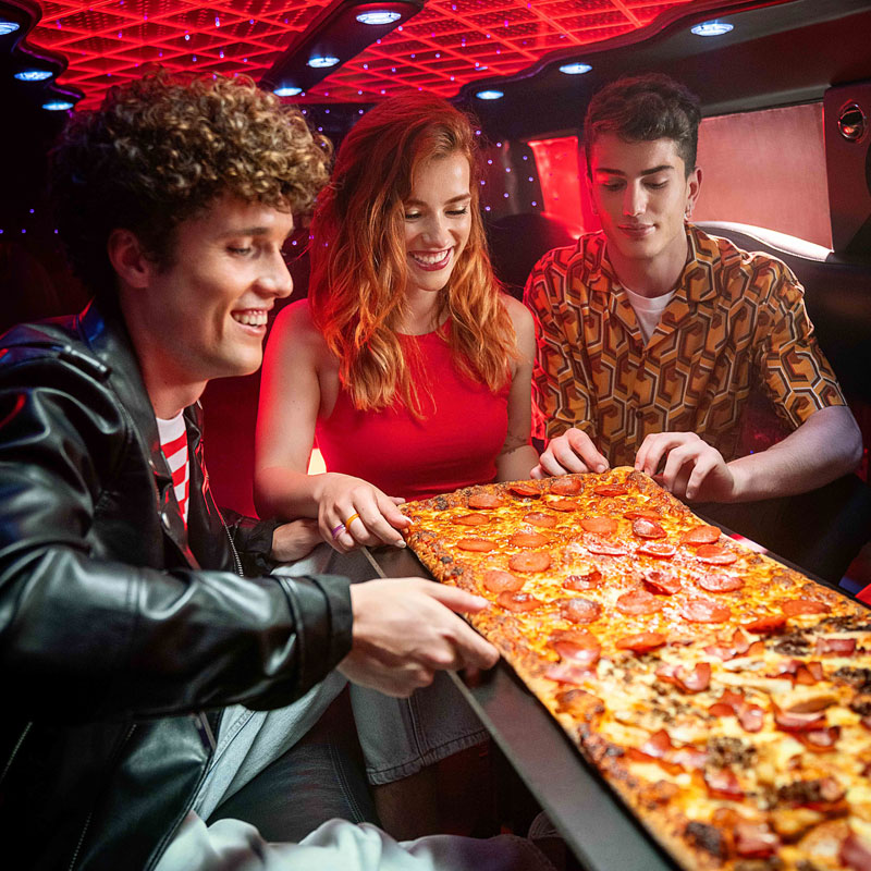 Telepizza lanza una pizza de casi un metro de largo
