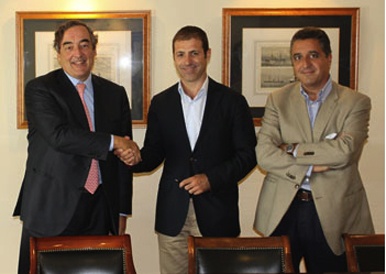 Firma del acuerdo entre IAB Spain y CEOE