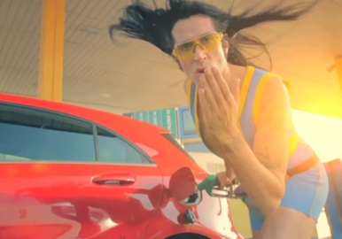 Run a way (Davidelfin video oficial) en YouTube.