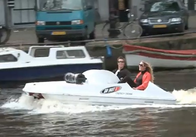 Go Fast surca los canales de Amsterdam
