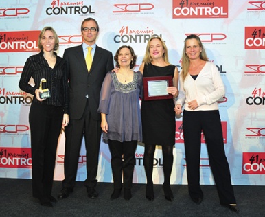 Mercedes Benz y Renfe recogen sus premios en la categoría de Mejor Campaña