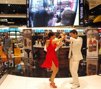 Bailes caribeños en el aeropuerto