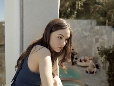 Planes de igualdad, Sasha y cintas de vídeo