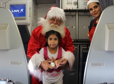 Papá Noel vuela en LAN Airlines