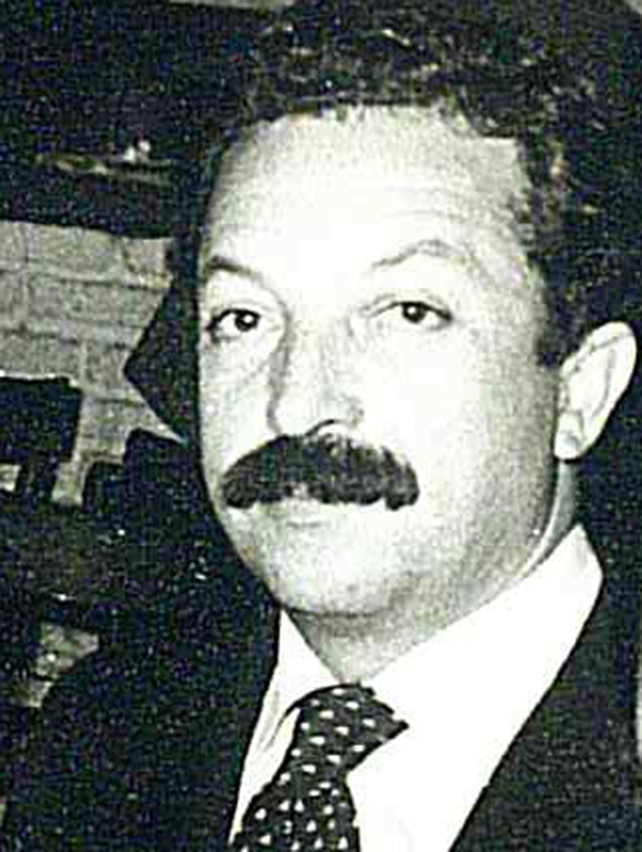 Muere Francisco González