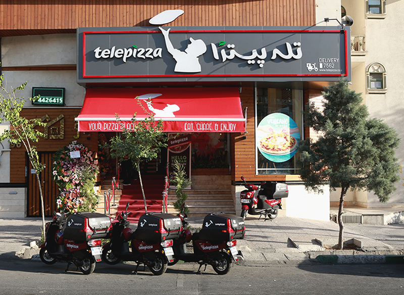 Telepizza celebra la apertura de su primera tienda en Irán