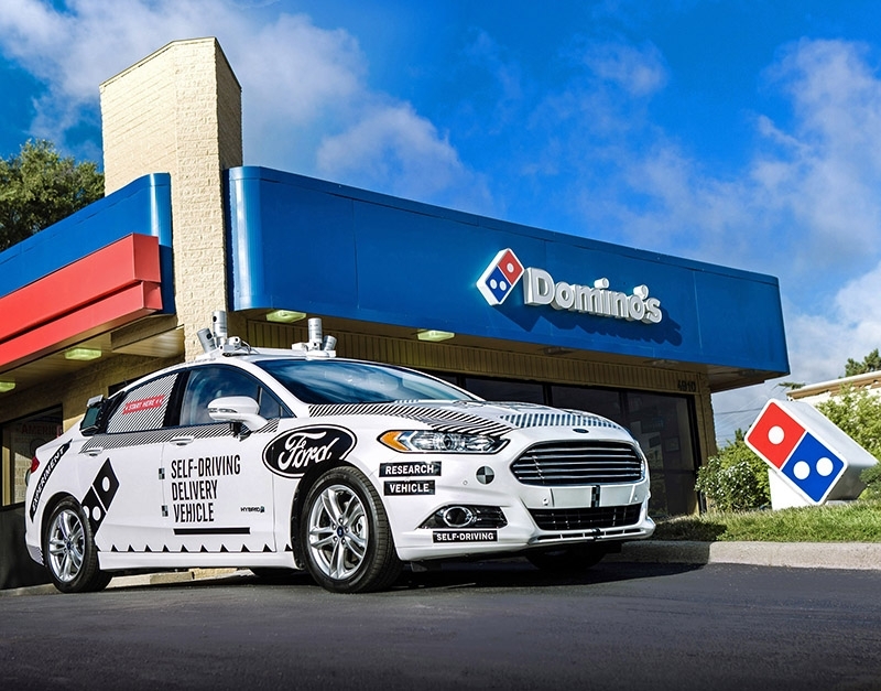 Reparto de pizzas Domino´s con vehículos autónomos Ford
