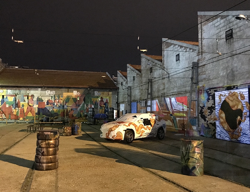 Arte urbano en los muros de Urban X2 para lanzar el BMW X2