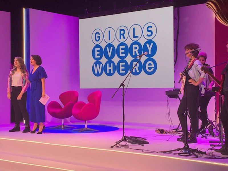 The Story Lab lanza el show #GirlsEverywhere para Evax