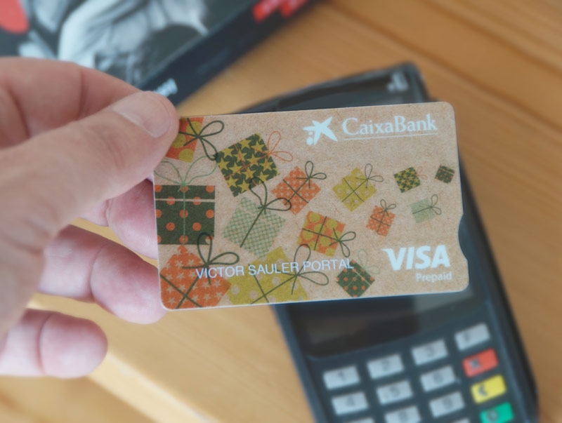 CaixaBank lanza sus primeras tarjetas biodegradables