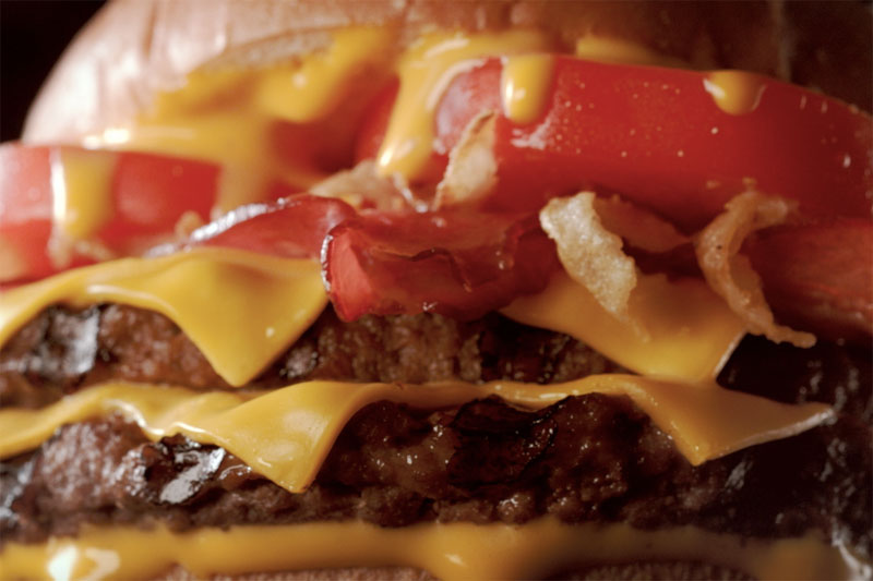 Burger King apuesta por el foodporn para lanzar la Duo Bacon Cheddar