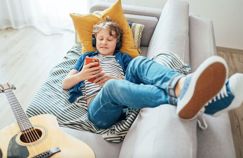 Los adolescentes prefieren vivir sin televisión que sin música