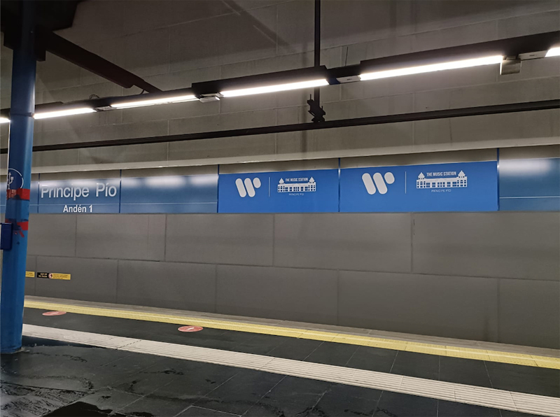 La estación de Metro Príncipe Pío rinde homenaje a la música