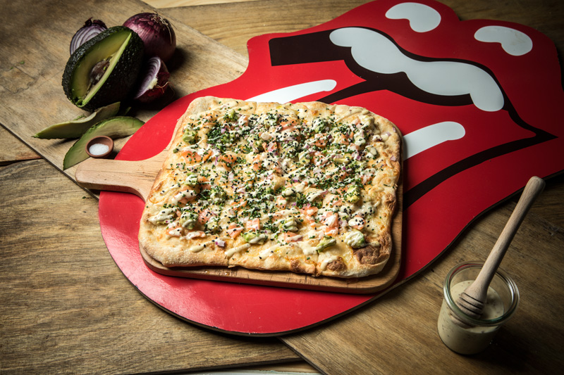 'Pizza Rolling' en honor de sus Satánicas Majestades