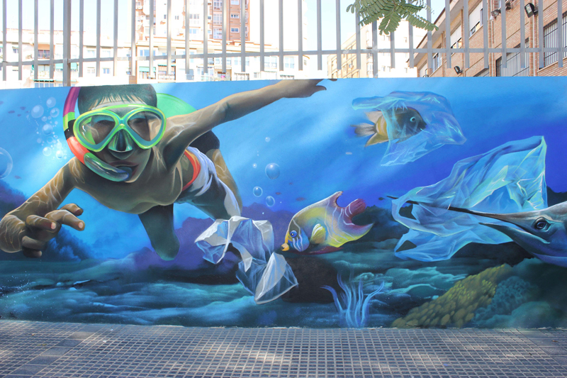 Mayoral crea un mural para invitar a cuidar los mares