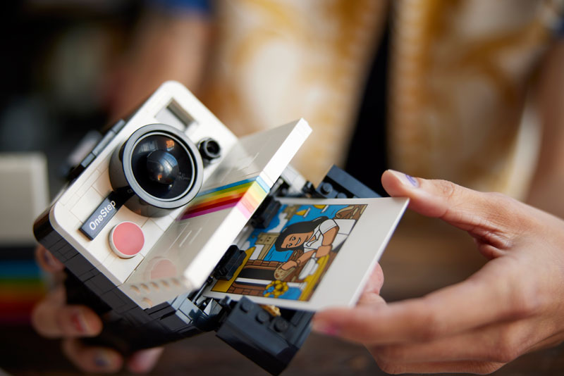 LEGO y Polaroid lanzan la OneStep Camera