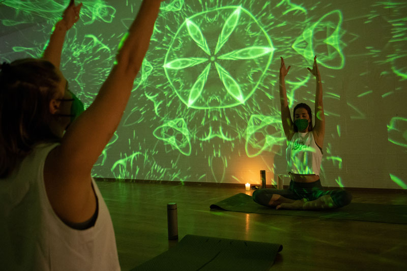 Activia afronta el Blue Monday con "flowyoga" inmersivo