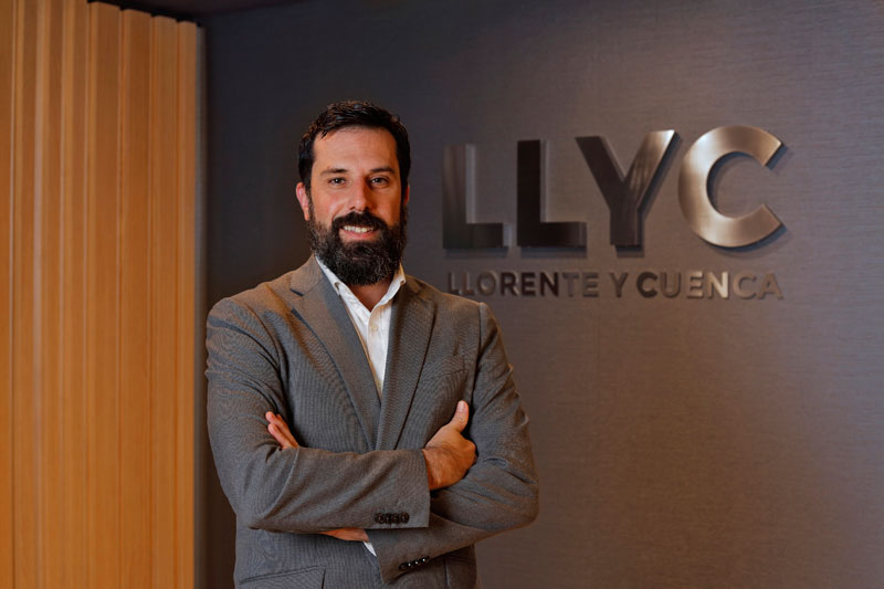 LLYC ficha a Adrián Chinchilla para dirigir su Estudio Creativo