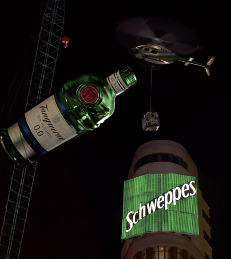 El luminoso de Schweppes en la Gran Vía ya no está solo