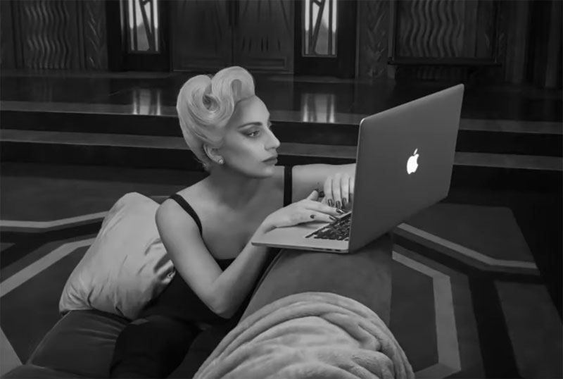 Extraordinario casting femenino en la nueva campaña de Apple