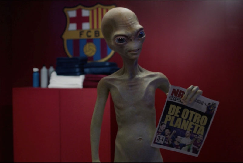 Un extraterrestre se cuela en el vestuario del F.C. Barcelona