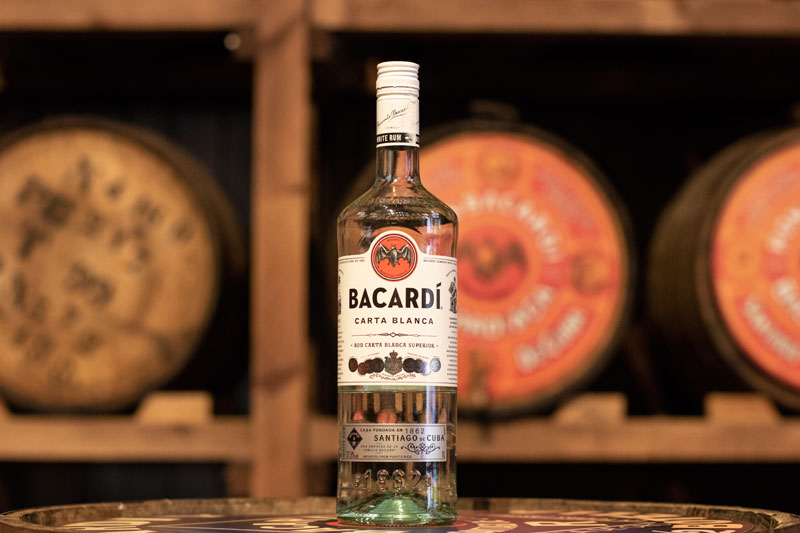 Ya puedes personalizar tu botella de Bacardí Carta Blanca