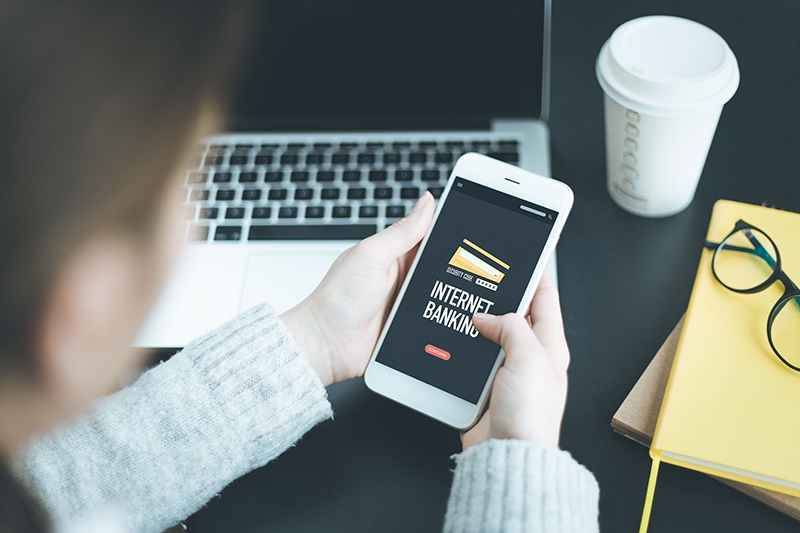 Los bancos mejor posicionados en la carrera móvil