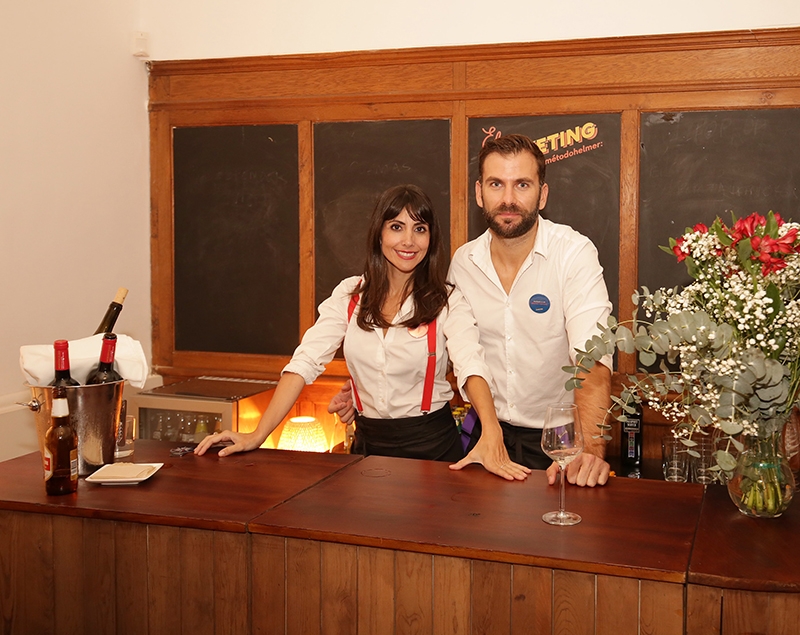 Método Helmer convierte su oficina en un "Barketing"