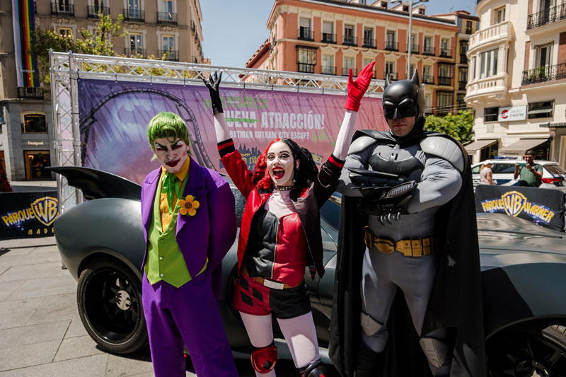 Batman toma la madrileña Plaza del Callao