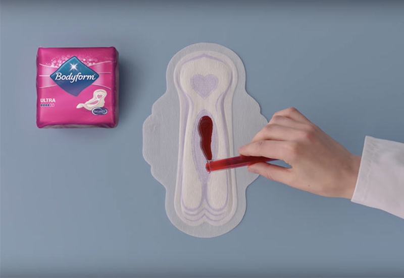 La sangre menstrual también es roja, no azul