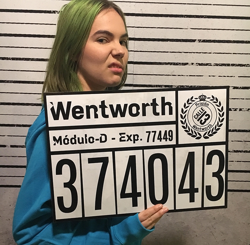 Calle 13 aísla a dos influencers para el estreno de "Prision Wentworth"