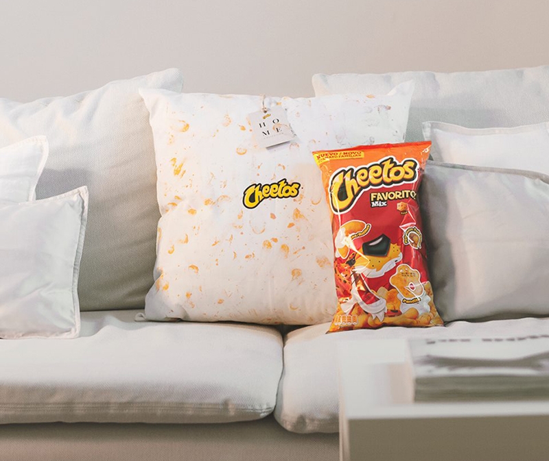 Almohada de cheetos sale