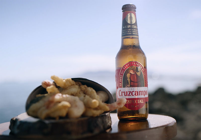 Cruzcampo, siempre a la vera de los bares