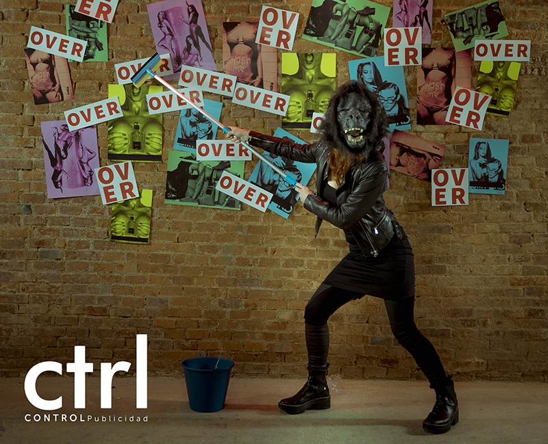 Una Guerrilla Girl en nuestra portada de febrero, ¿adivinas quién es?