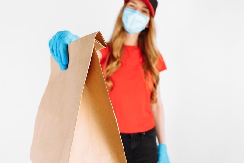 El "delivery" suaviza levemente el desplome de la hostelería